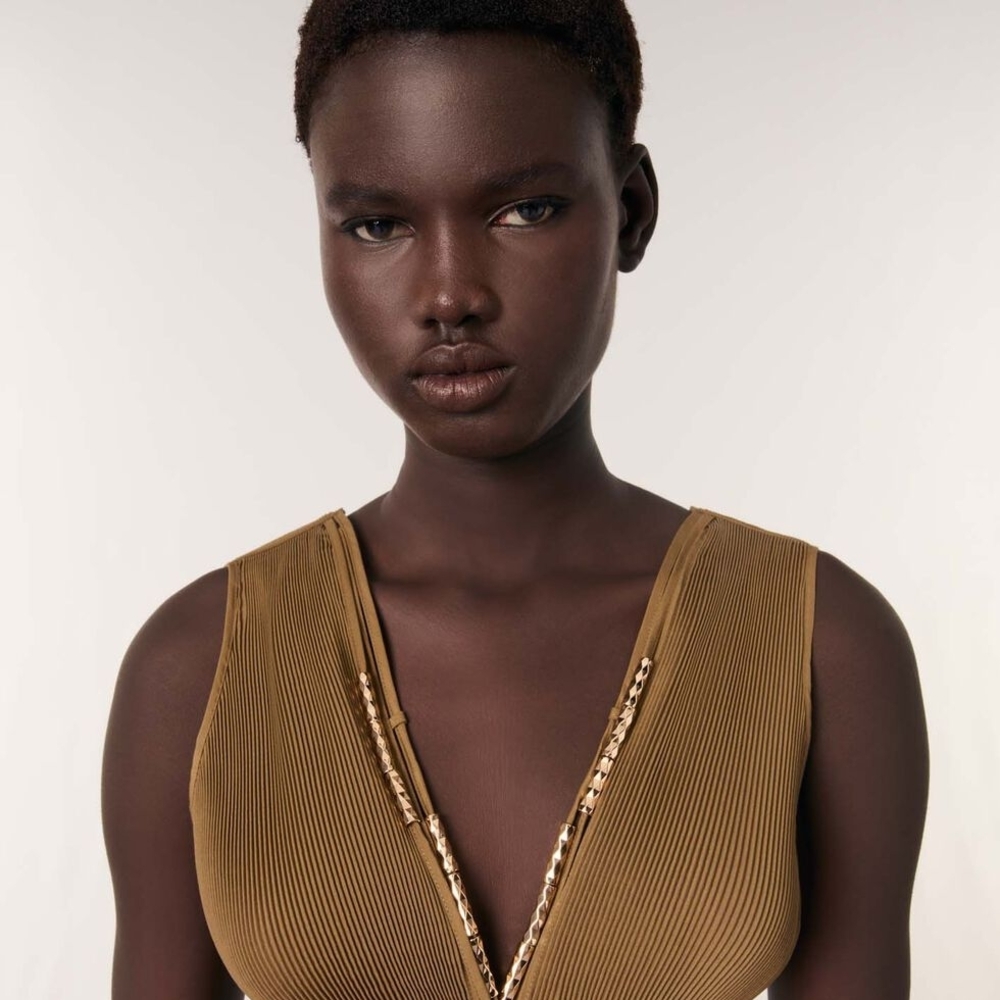 Maje Jewellery neckline pleated dress - Picture 4 of 8